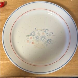 Corning - Corelle - Contry Cornflower, Dinner Plate - Blue Flower, Tan Basket